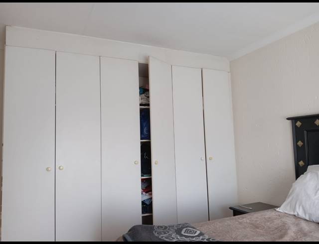 2 BEDROOM SECTIONAL TITLE FOR SALE IN BEYERS PARK